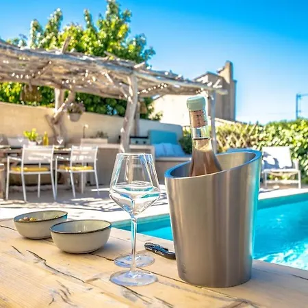 Maison Avec Piscine Entree De