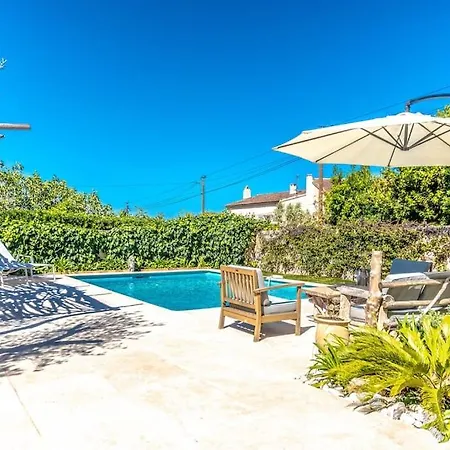 Maison Avec Piscine Entree De
