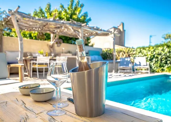 La Bastide L Authentic & Pool L Shellter * Saint-Tropez