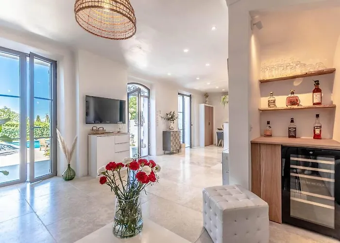 Holiday home La Bastide L Authentic & Pool L Shellter *